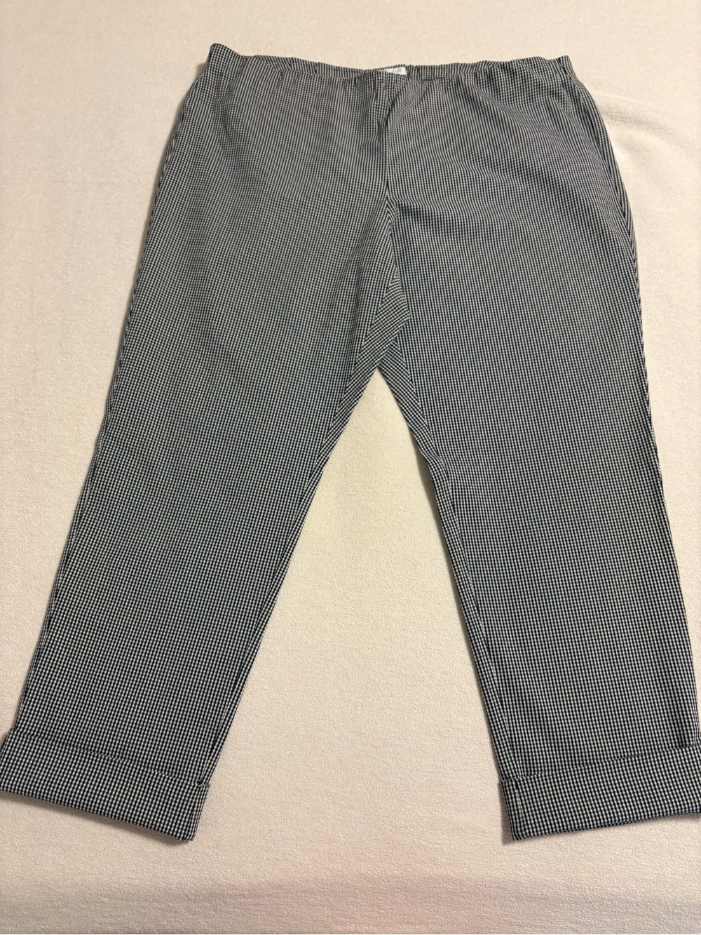 J Jill Black and White Small Check Pattern Ankle Pants. Size Petite 16